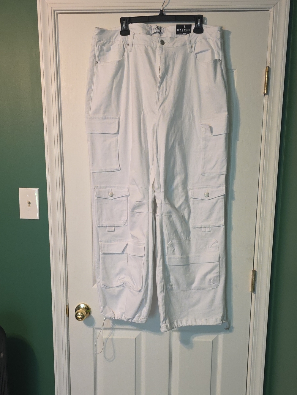 Fashion Nova White Wide Leg Cargo Pants